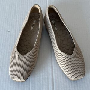 VIVAIA Margot Walker Lightweight Square-Toe V-Cut Flats Cushioned Shoes US 8.5-9